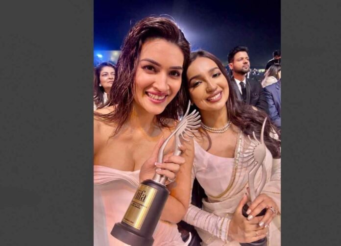 Kanika Dhillon, Kriti Sanon, Do Patti, IIFA 2024, Best Original Story, Best Actress, Hindi Original Film, Indian Cinema, Bollywood, Movie Awards, Kanika Dhillon IIFA Award, Kriti Sanon IIFA Award, Do Patti Award Winning Film, Do Patti Best Story, Do Patti Best Actress, IIFA Jaipur, 25th IIFA Awards, Kanika Dhillon Writer, Kanika Dhillon Producer, Kanika Dhillon Kathha Pictures, Gandhari Movie, Taapsee Pannu Gandhari, Devashish Makhija Gandhari, Kanika Dhillon Manmarziyaan, Kanika Dhillon Kedarnath, Kanika Dhillon Haseen Dillruba, Do Patti Most Viewed, Do Patti Global Appreciation, Do Patti 2024, Do Patti Netflix, Kanika Dhillon interview, Kriti Sanon award speech, Do Patti review, Gandhari movie release date, IIFA awards winners list,Siwan Samachar